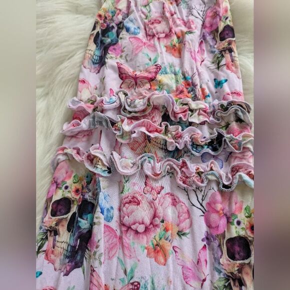 Bums & Roses Killer Queen Ruffle Romper 18-24 Months Pink Floral Skulls Sleeper - Picture 6 of 11